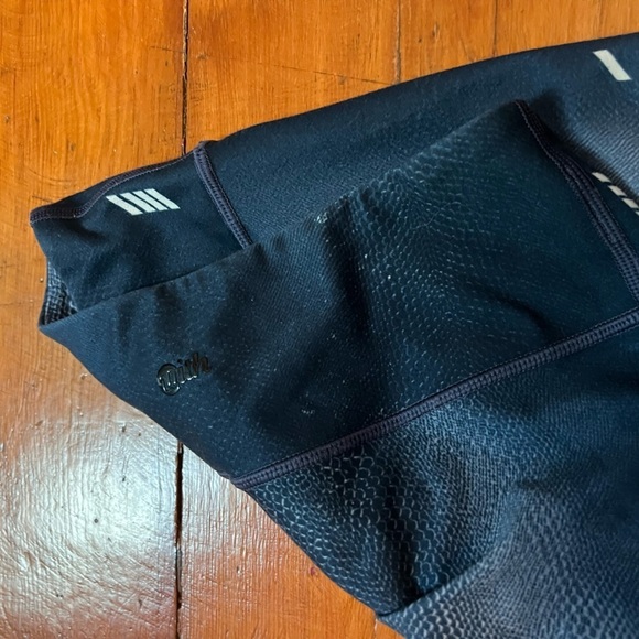 With by Equinox blue silver snakeskin texture leggings women’s size small ankle - Picture 4 of 5